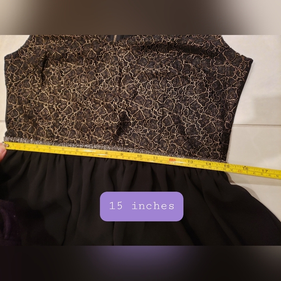 Black and gold medium short dress - Picture 8 of 11